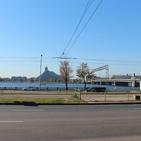 Three-Bedroom Apartment on Peldu 19 Riga Extérieur photo
