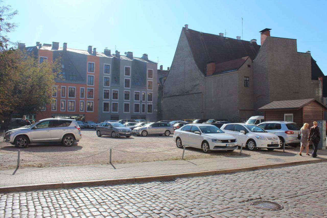 Three-Bedroom Apartment on Peldu 19 Riga Extérieur photo